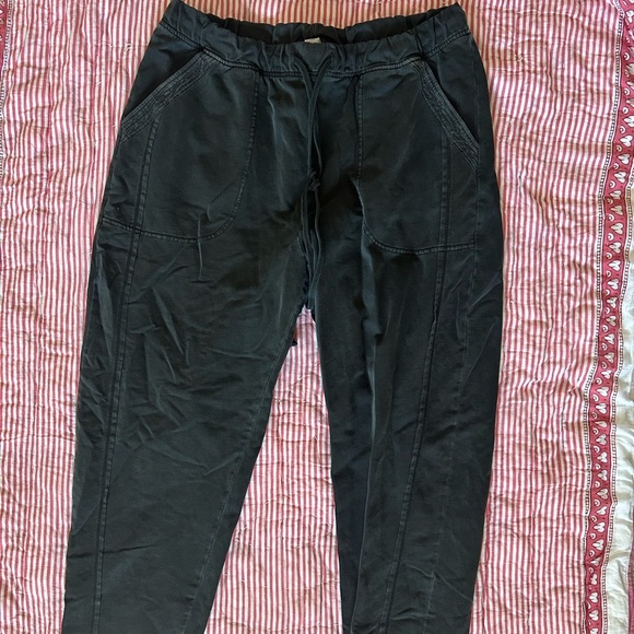 Anthropologie Pants - Anthropologie daily practice joggers